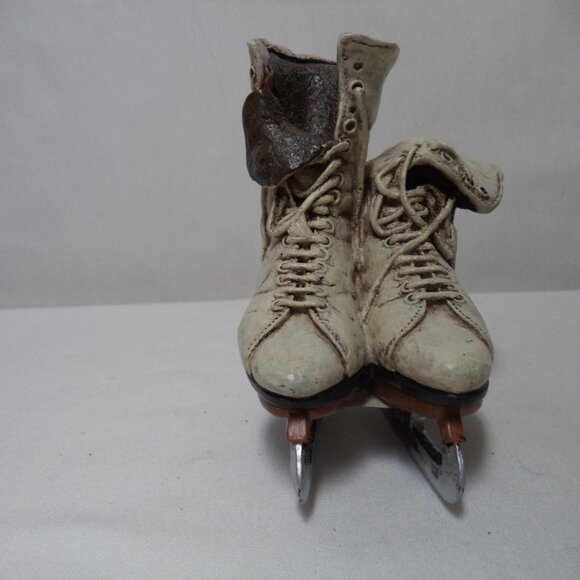 Department 56 Holly Lane Dickens Village Ice Skates Resin Christmas Decor - Picture 3 of 9